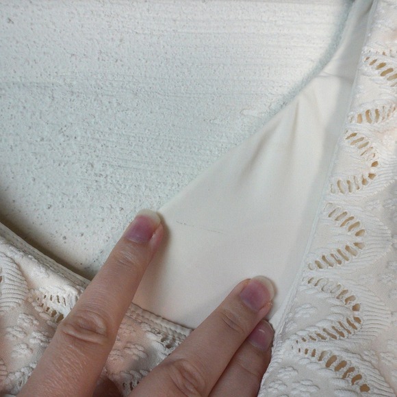 NEW Andie the Delray Swim Top Gardenia Cream Scalloped‎ Eyelet Size L Bride Soft - Picture 9 of 9